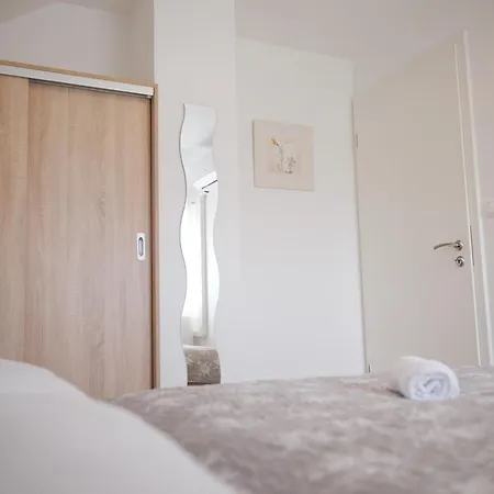 Laura Luxury Appartement *
